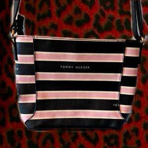Tommy Hilfiger Signature Stripe Bag - Versatile Shoulder/Crossbody Design